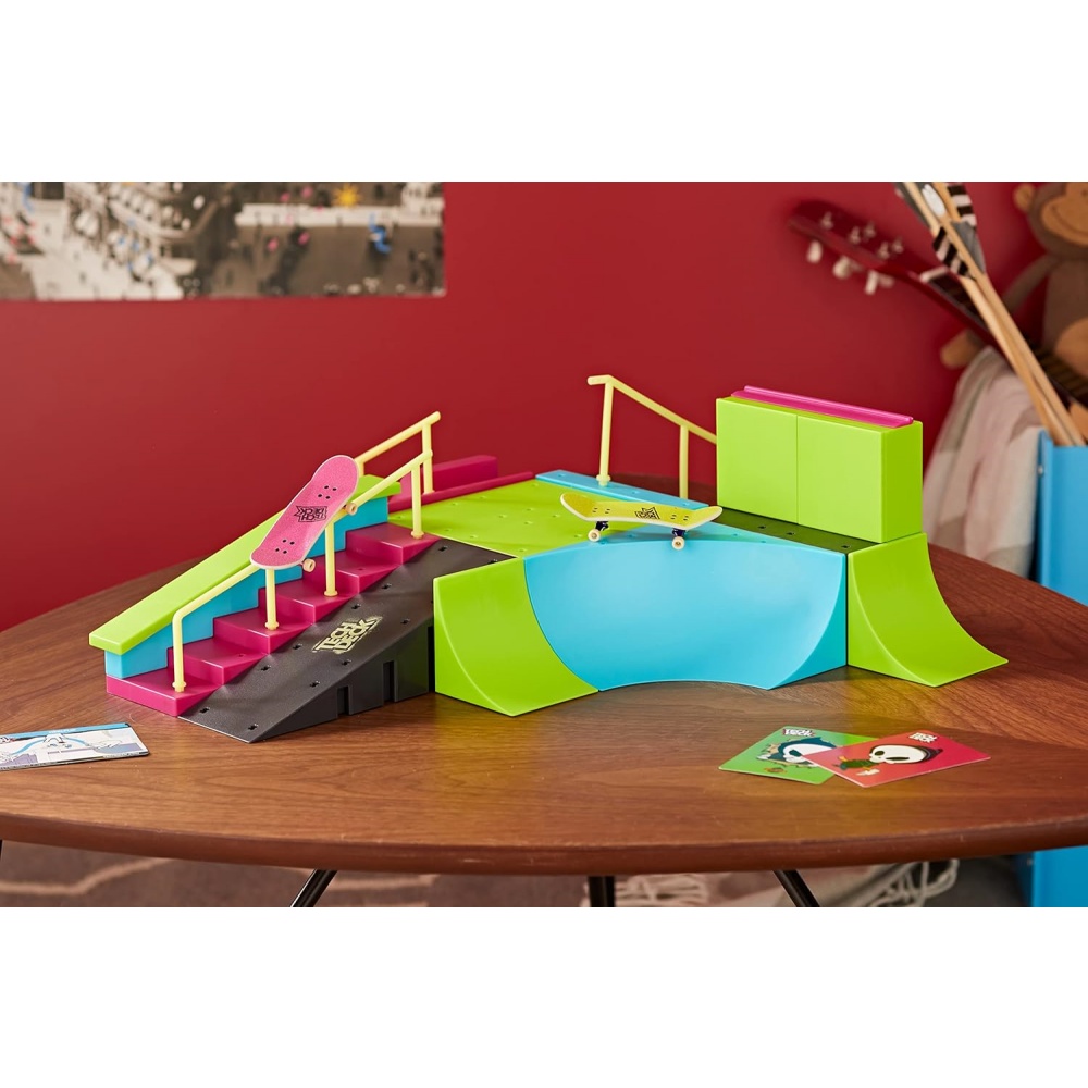 Tech Deck, Neon Mega Park X-Connect Creator, Customizable Glow-In-The-Dark Ramp Set With 2 Blind Skateboard Fingerboards, 90+ Pieces, Gift For Ages 6+ - Image 2