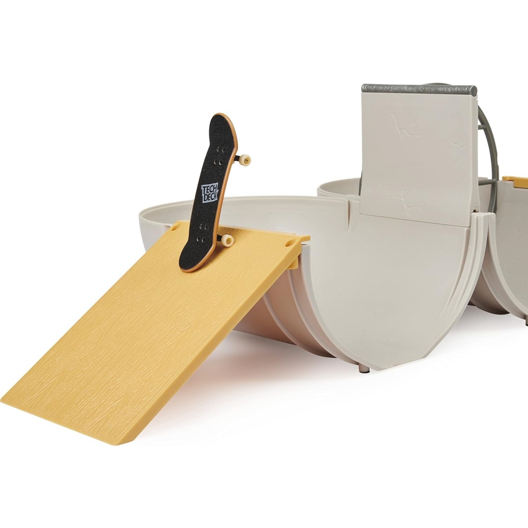 Tech Deck Transforming Pipelines, Modular Skatepark Playset And Exclusive Fingerboard - Image 3